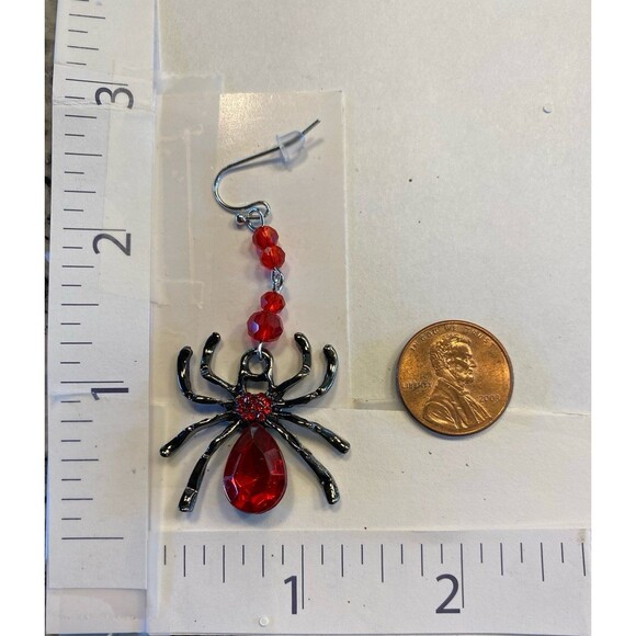 Earrings Gothic Spider Dangle Red Stone Body Halloween Spooky Scary Witch Ghost - Picture 4 of 5